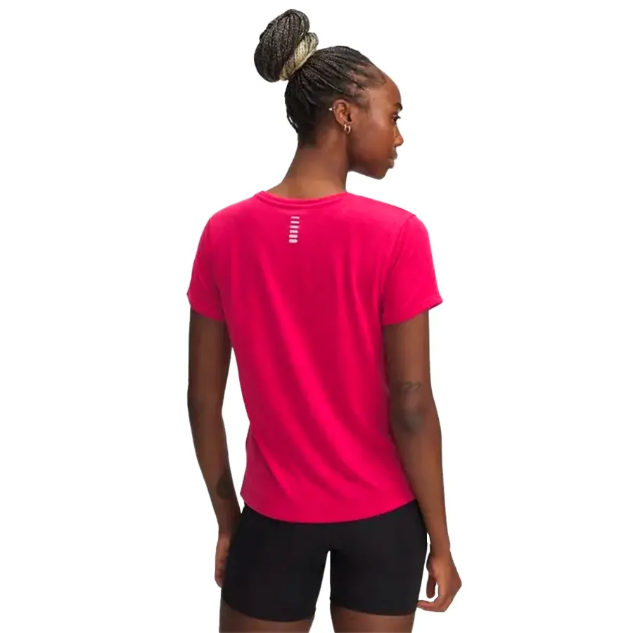 Imagen 1 de 3 de Remera Under Armour Launch Camo Shortsleeve-FUCSIA