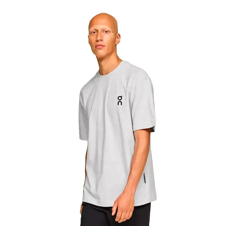 Imagen 0 de 3 de Remera On Club-T-GRIS