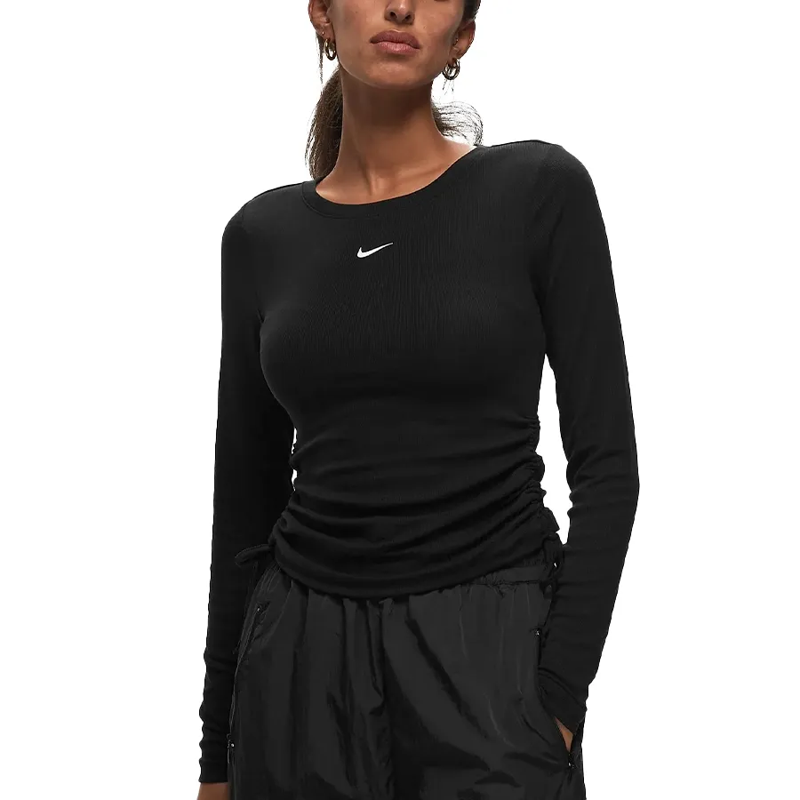 Imagen 0 de 4 de Remera Nike Essential-NEGRO