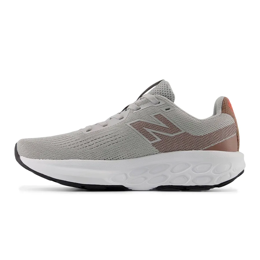 Imagen 2 de 4 de Zapatillas New Balance Fresh Foam 520 v9-GRIS/CHOCOLATE/CORAL FLUO