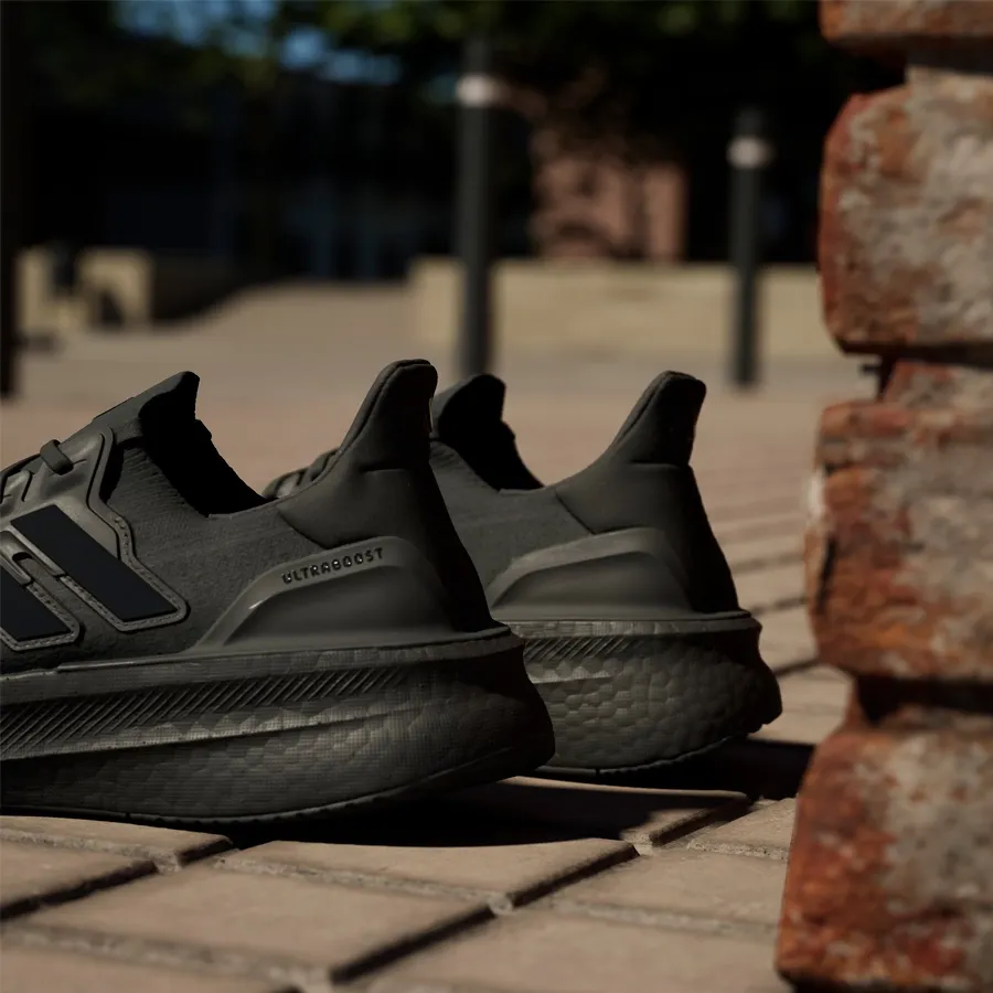 Imagen 11 de 12 de Zapatillas adidas Ultraboost 5-NEGRO