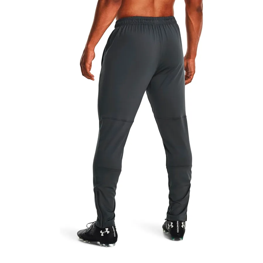 Imagen 1 de 4 de Pantalón Under Armour Challenger-GRIS