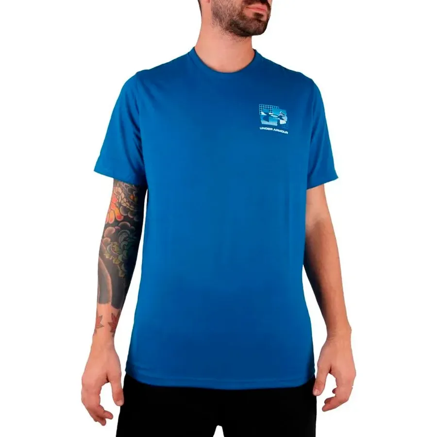 Imagen 3 de 4 de Remera Under Armour Outdoor Tear Grid-AZUL