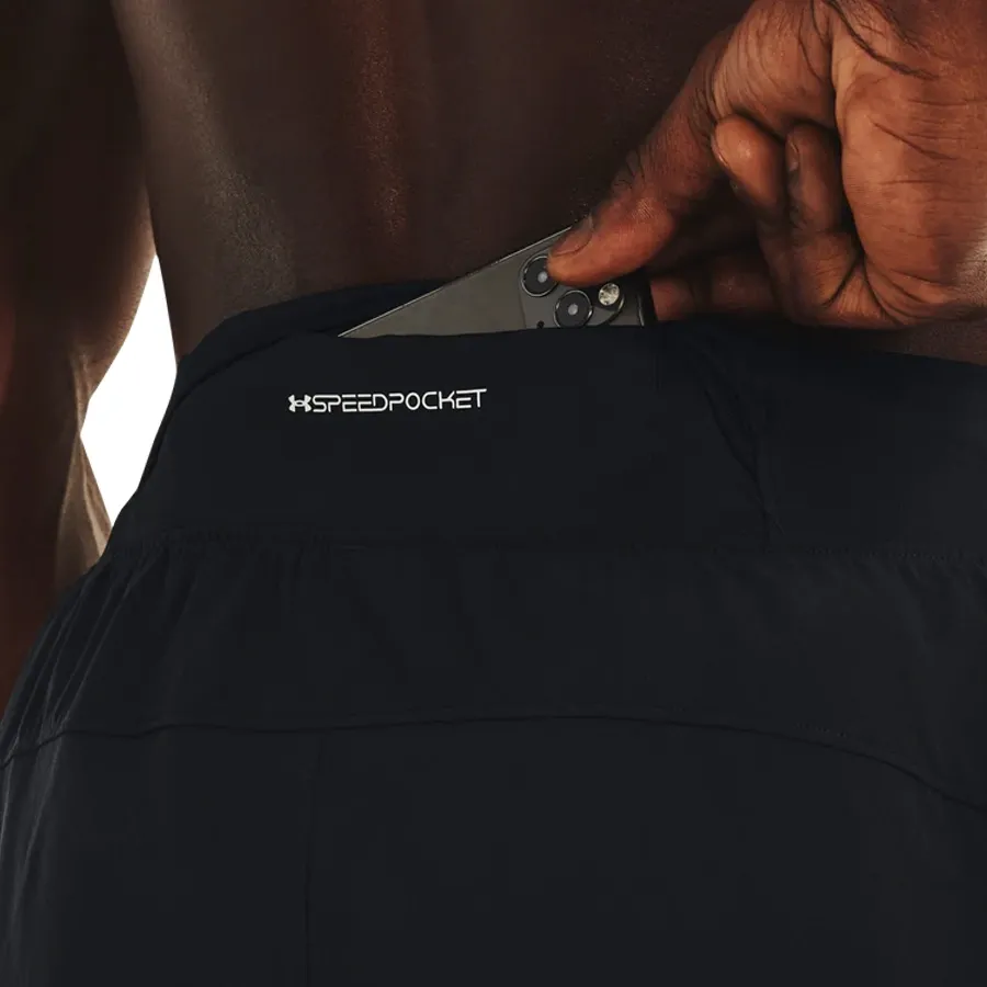 Imagen 2 de 5 de Shorts Under Armour Launch Elite 5"-NEGRO