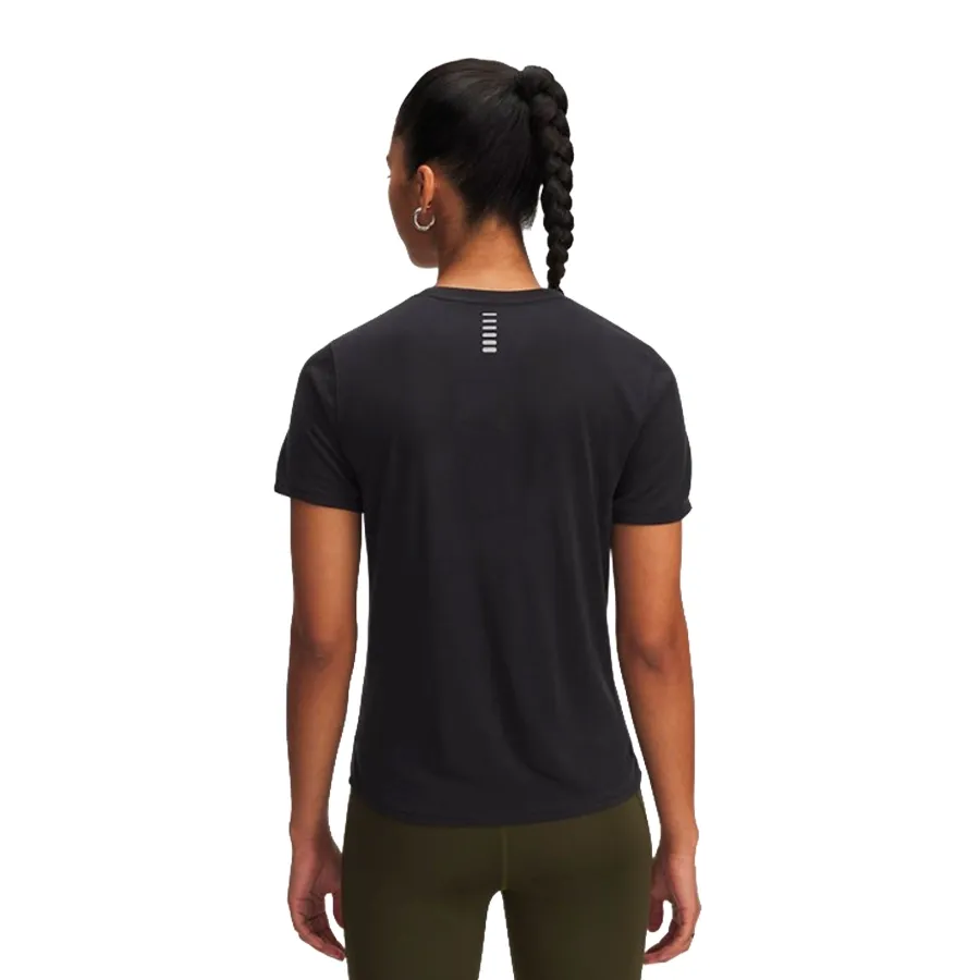 Imagen 1 de 2 de Remera Under Armour Launch Jacquard-NEGRO