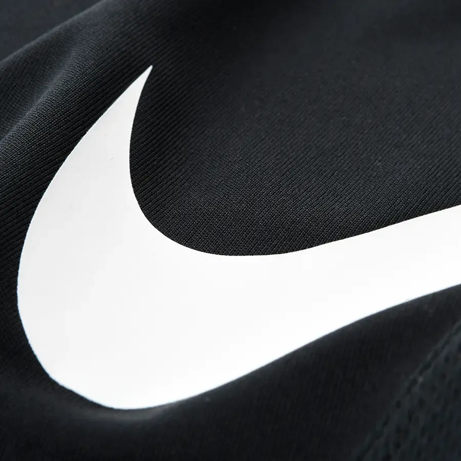 Imagen 5 de 6 de Remera Nike Tempo Swoosh Run-NEGRO