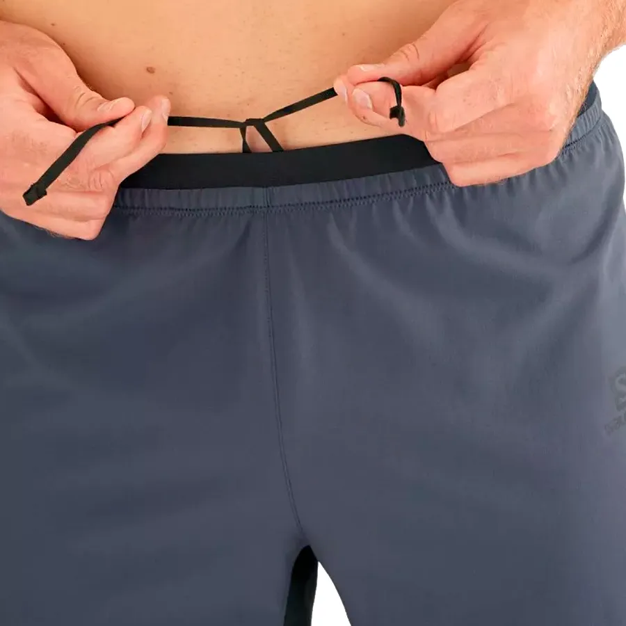 Imagen 1 de 3 de Shorts Salomon Cross 5"-NEGRO/GRAFITO