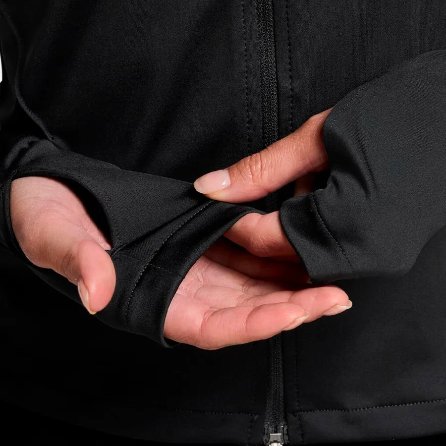 Imagen 2 de 5 de Campera Nike Swift-NEGRO