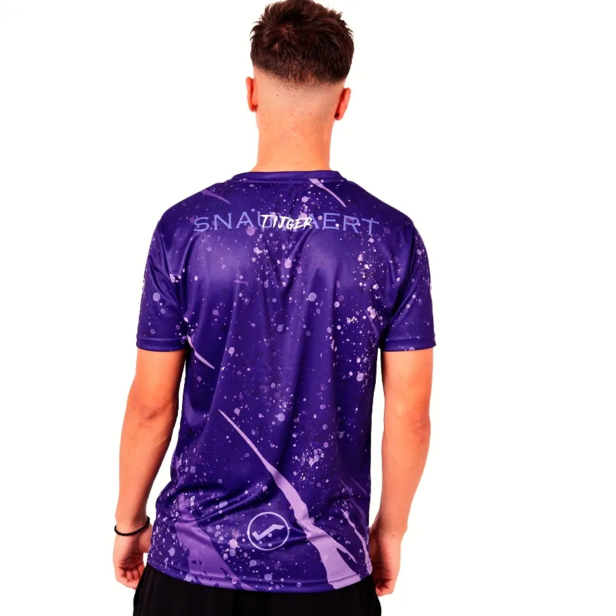 Imagen 2 de 4 de Remera Snauwaert Tiger-PURPURA