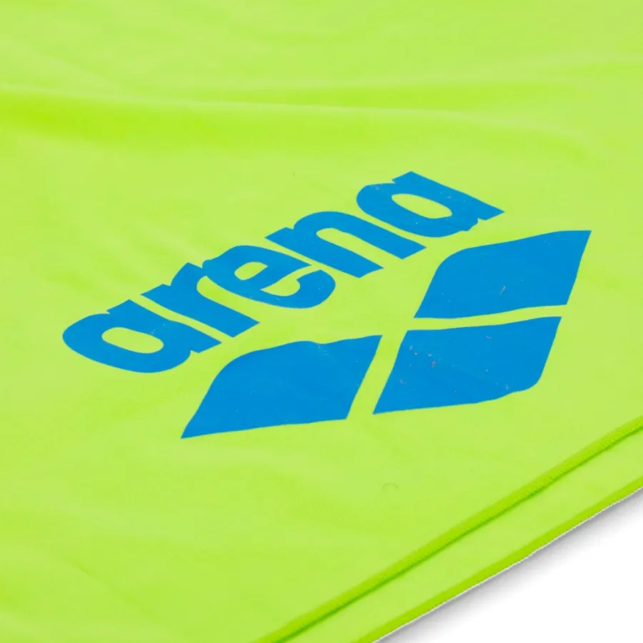 Imagen 1 de 3 de Toallon Arena Microfiber  680-LIMA