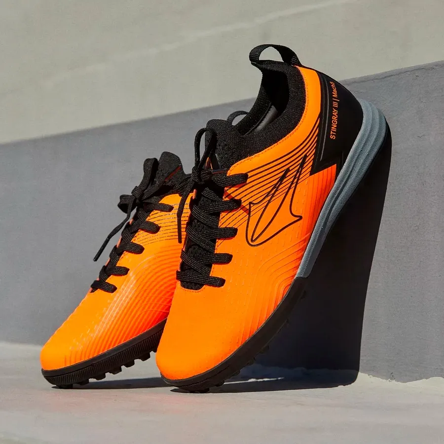 Imagen 4 de 5 de Botines Topper Stingray Iii Match 5 Kids Tf-NARANJA/NEGRO/GRIS