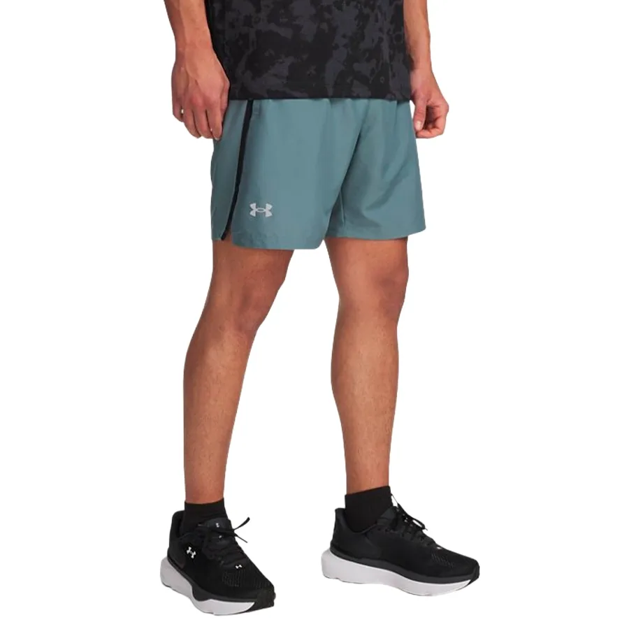 Imagen 0 de 2 de Short Under Armour Launch 7"-PETROLEO