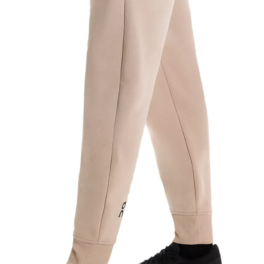 Imagen 4 de 5 de Pantalón On Focus Tech-BEIGE