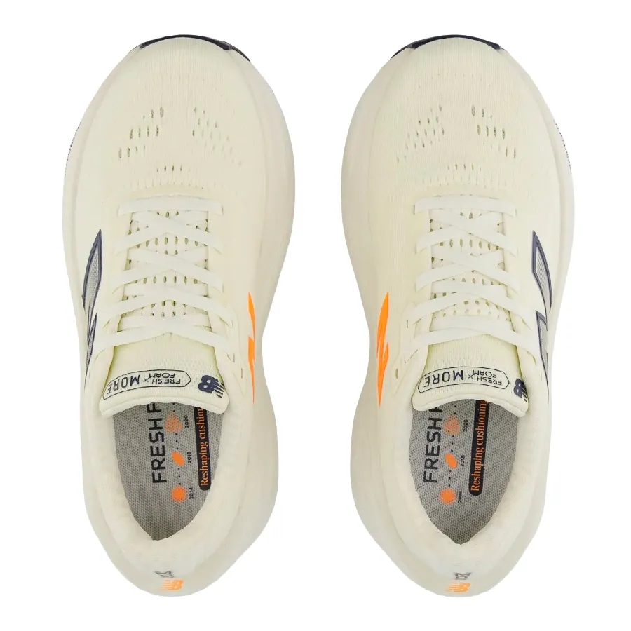 Imagen 3 de 5 de Zapatillas New Balance Fresh Foam X More v5-HUESO
