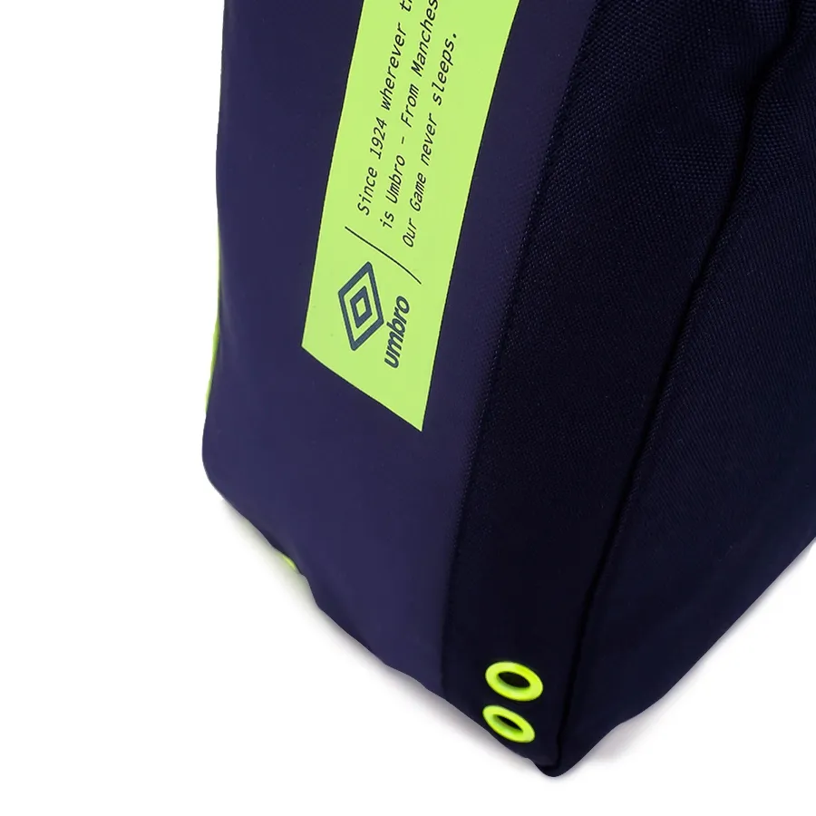 Imagen 2 de 4 de Botinero Umbro Game Ar-MARINO/LIMA