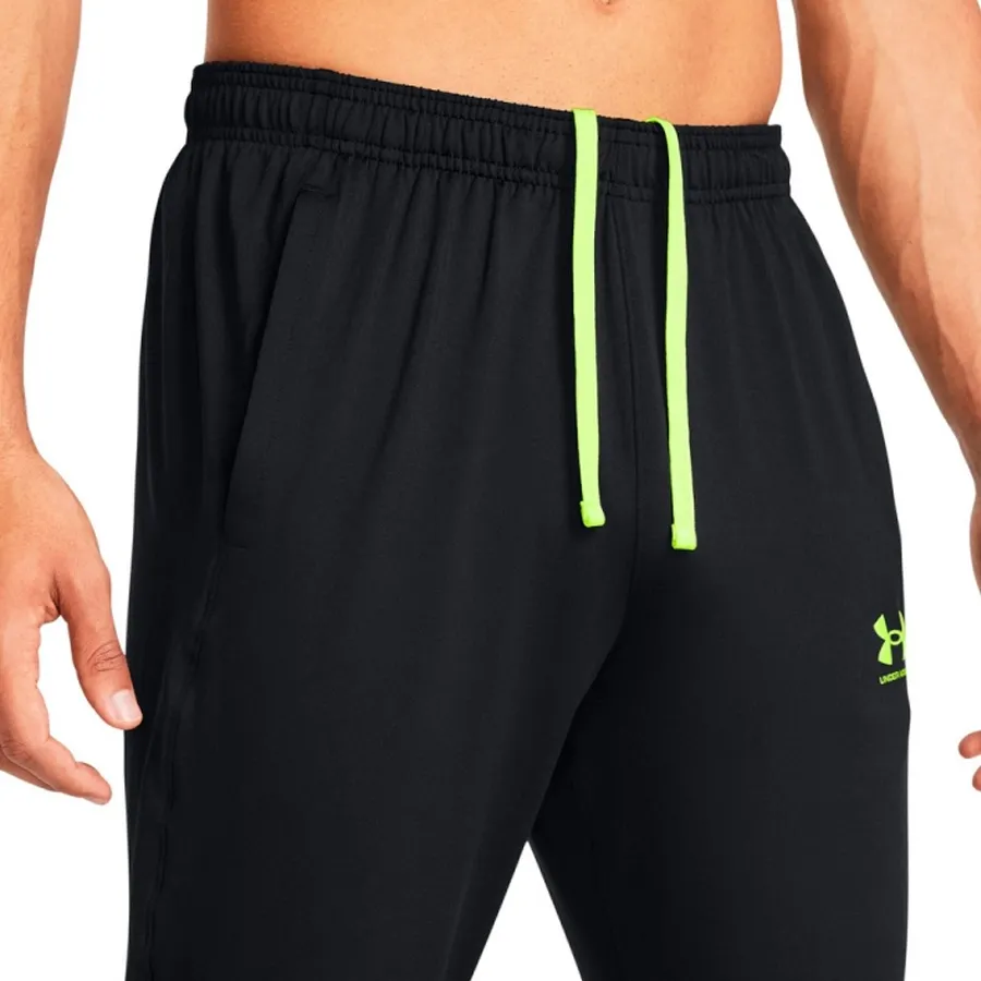 Imagen 2 de 4 de Pantalón Under Armour Challenger Trainer-NEGRO