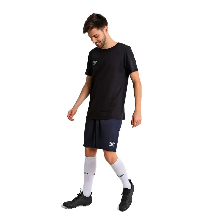 Imagen 2 de 4 de Umbro Shorts  Básico-MARINO