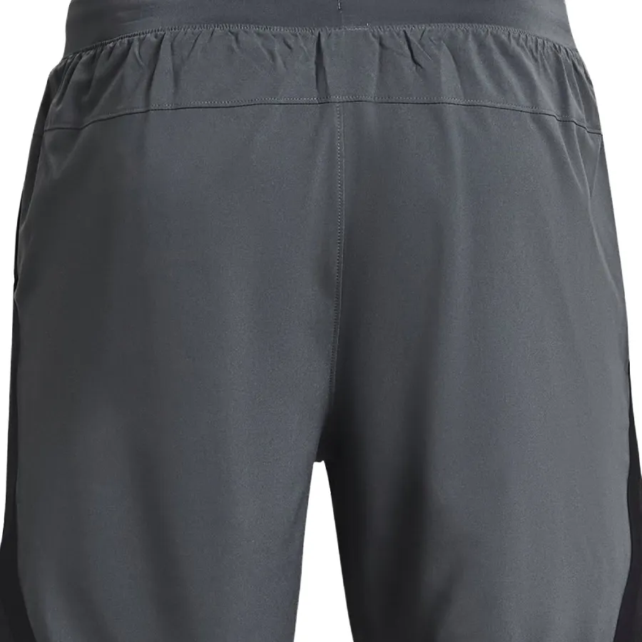 Imagen 2 de 5 de Shorts Under Armour Launch 7'' 2 en 1-GRIS/NEGRO