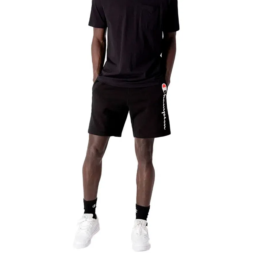 Imagen 0 de 3 de Shorts Champion Logo-NEGRO