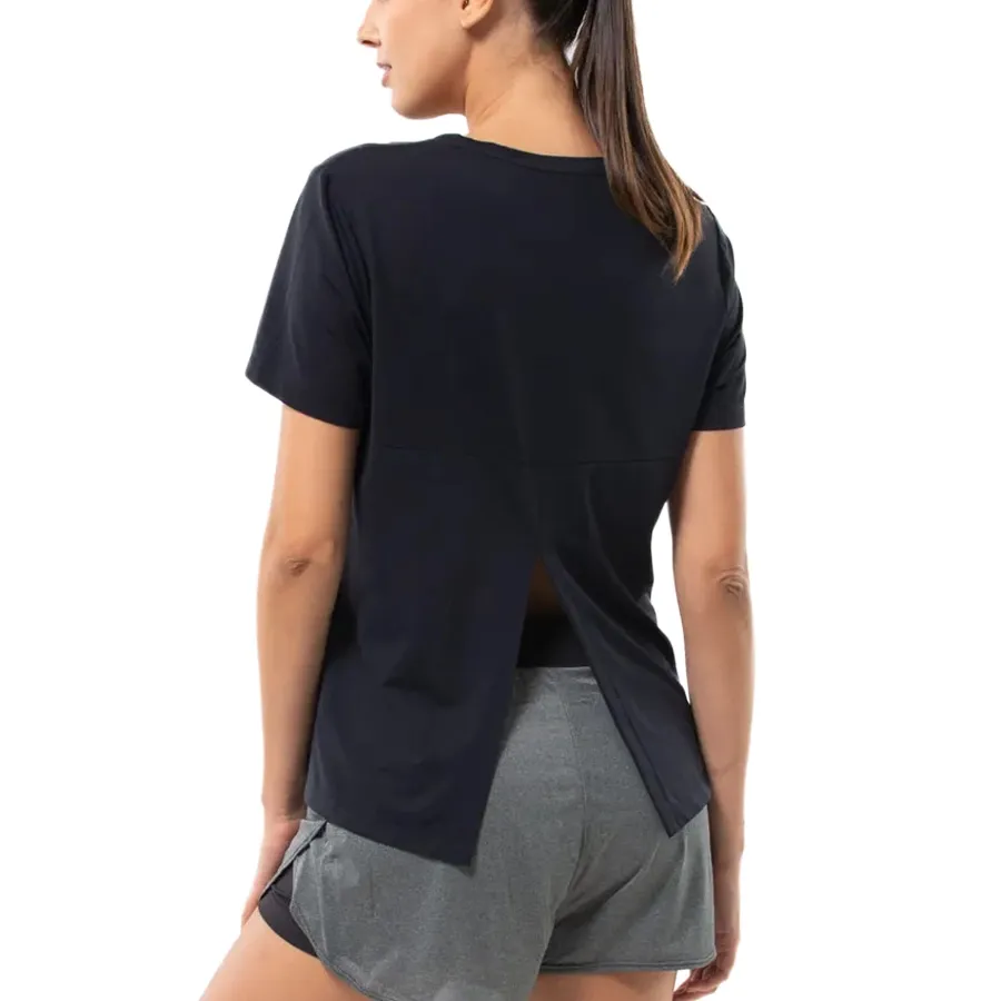 Imagen 1 de 2 de Remera Fila Sports Future-NEGRO