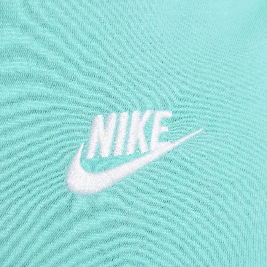 Imagen 2 de 3 de Remera Nike Nsw Club Ss-TURQUESA