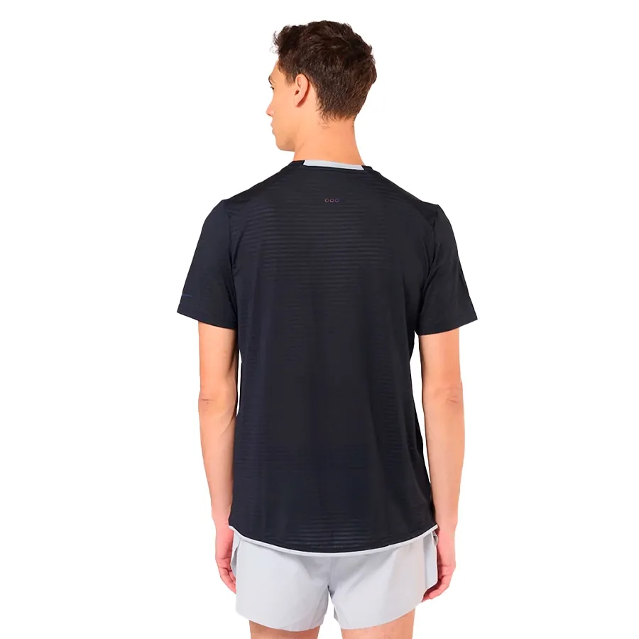 Imagen 1 de 4 de Remera Saucony Kinvara-NEGRO