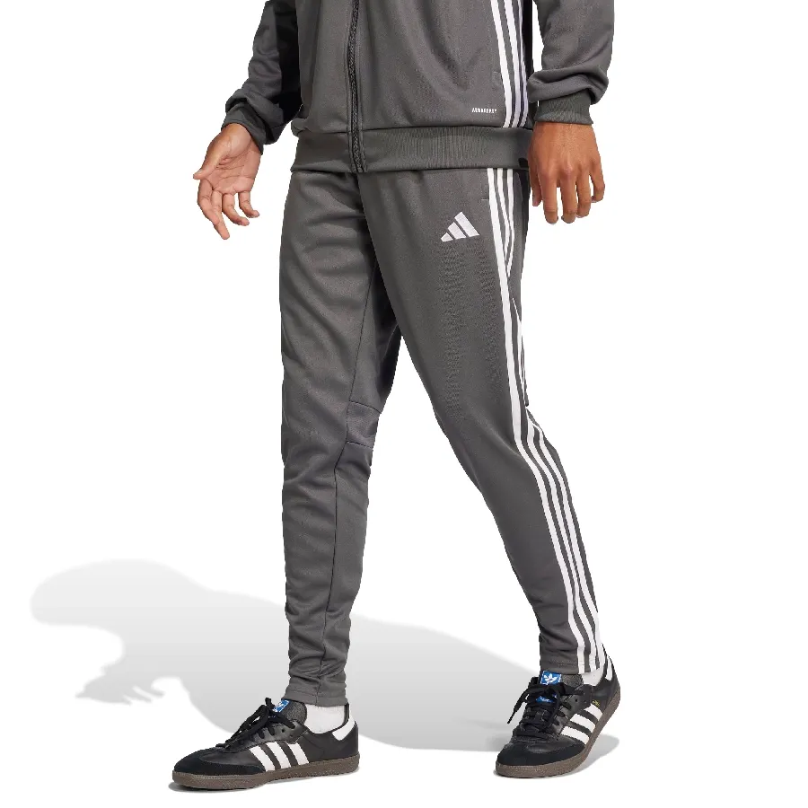 Imagen 0 de 4 de Pantalón adidas Tiro 25 Essentials-GRIS