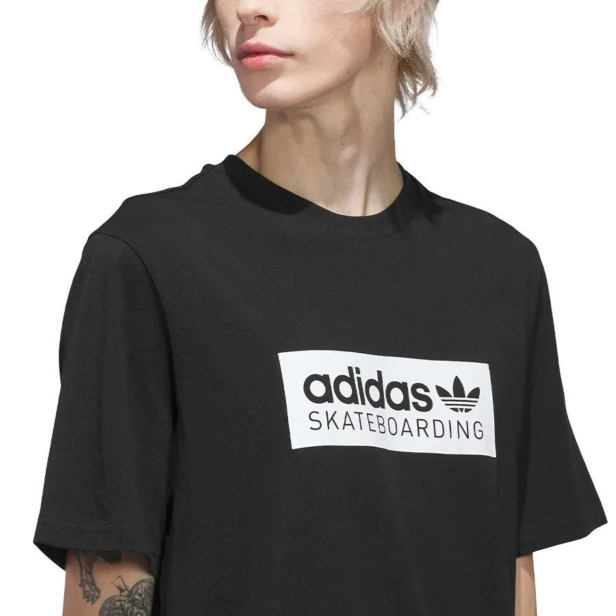 Imagen 3 de 5 de Remera adidas originals Skateboarding Logo-NEGRO