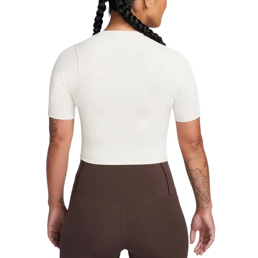 Imagen 1 de 4 de Remera Nike Zenvy Rib-BLANCO