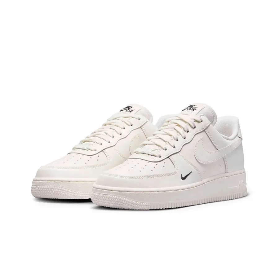 Imagen 1 de 8 de Zapatillas Nike Air Force 1 07 Essential-BLANCO