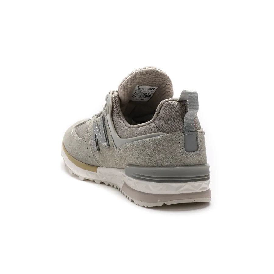 Imagen 2 de 4 de Zapatillas New Balance 574 Sport Pre Grade-GRIS