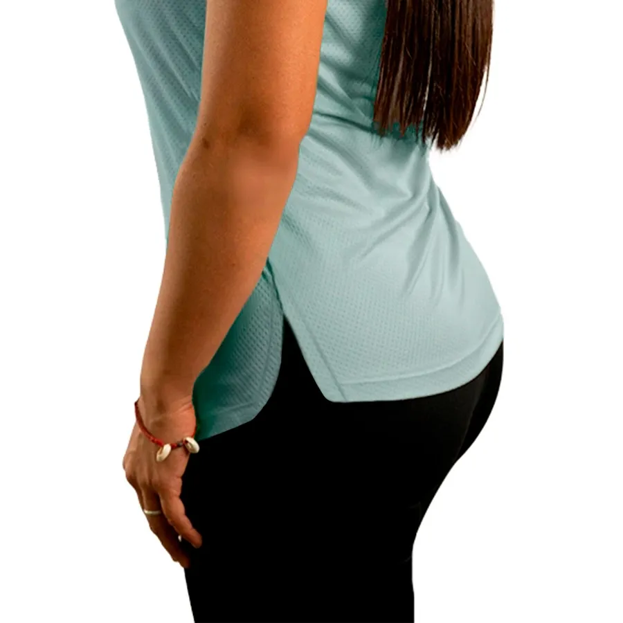 Imagen 2 de 4 de Musculosa Kamp Ultrarun con Recortes Laterales 25-CELESTE