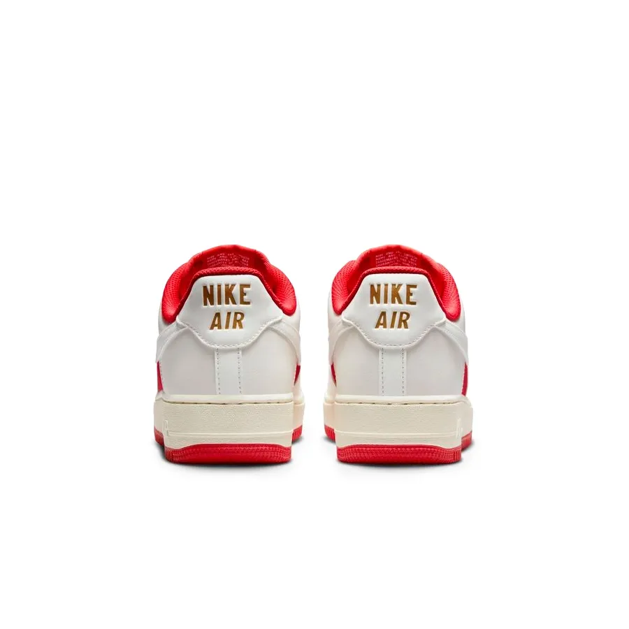 Imagen 5 de 8 de Zapatillas Nike Air Force 1 '07-BEIGE/ROJO