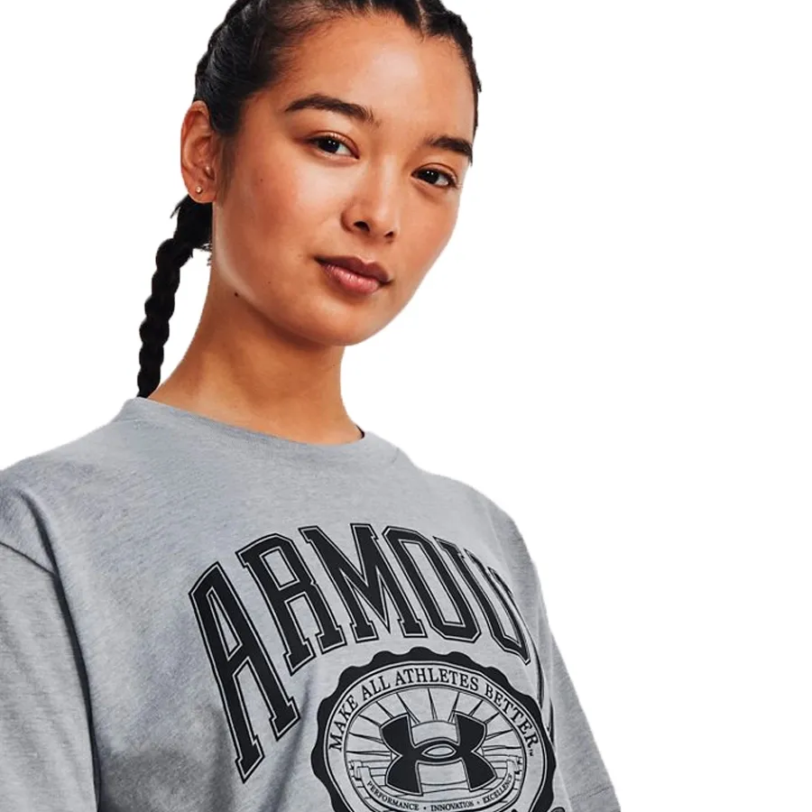Imagen 4 de 5 de Remera Under Armour Collegiate Crest Cp-GRIS/NEGRO