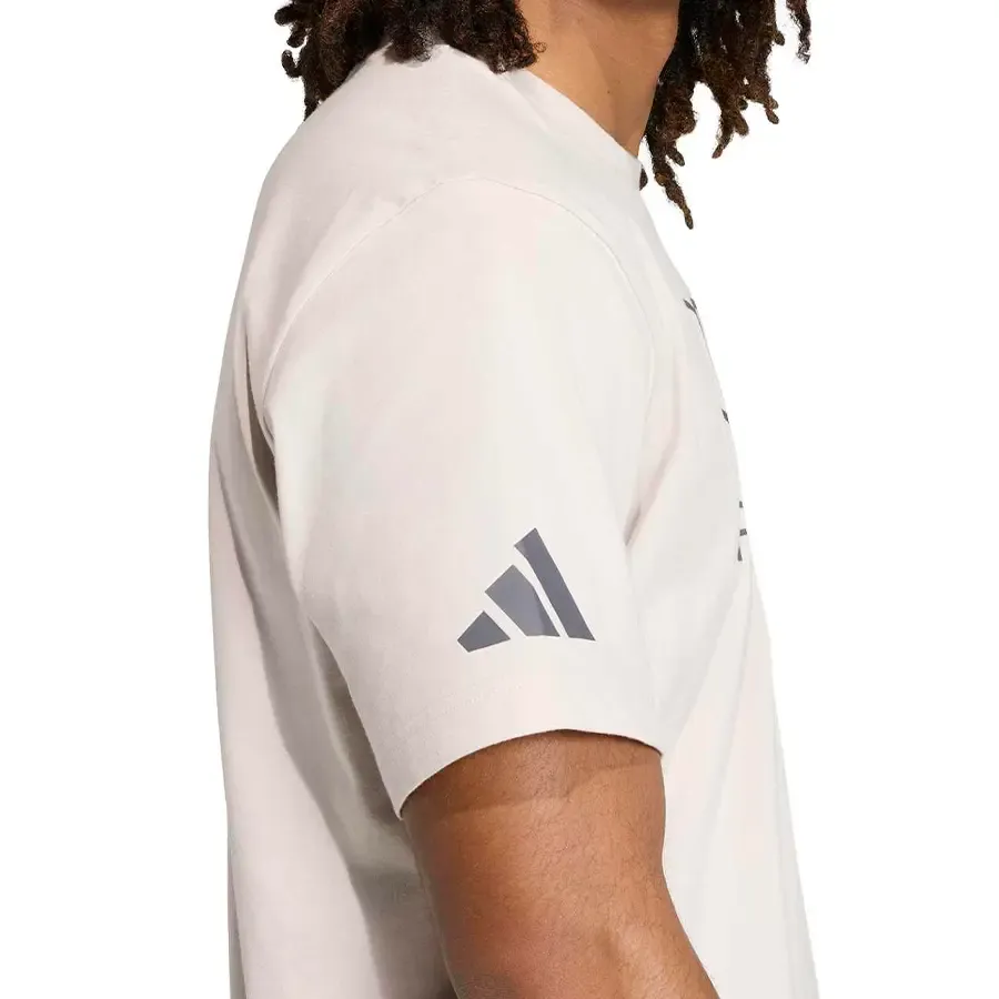 Imagen 4 de 5 de Remera adidas AU Dna Gftee-CRUDO