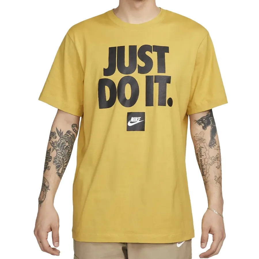 Imagen 0 de 3 de Remera Nike Jus Do It-MAIZ/NEGRO