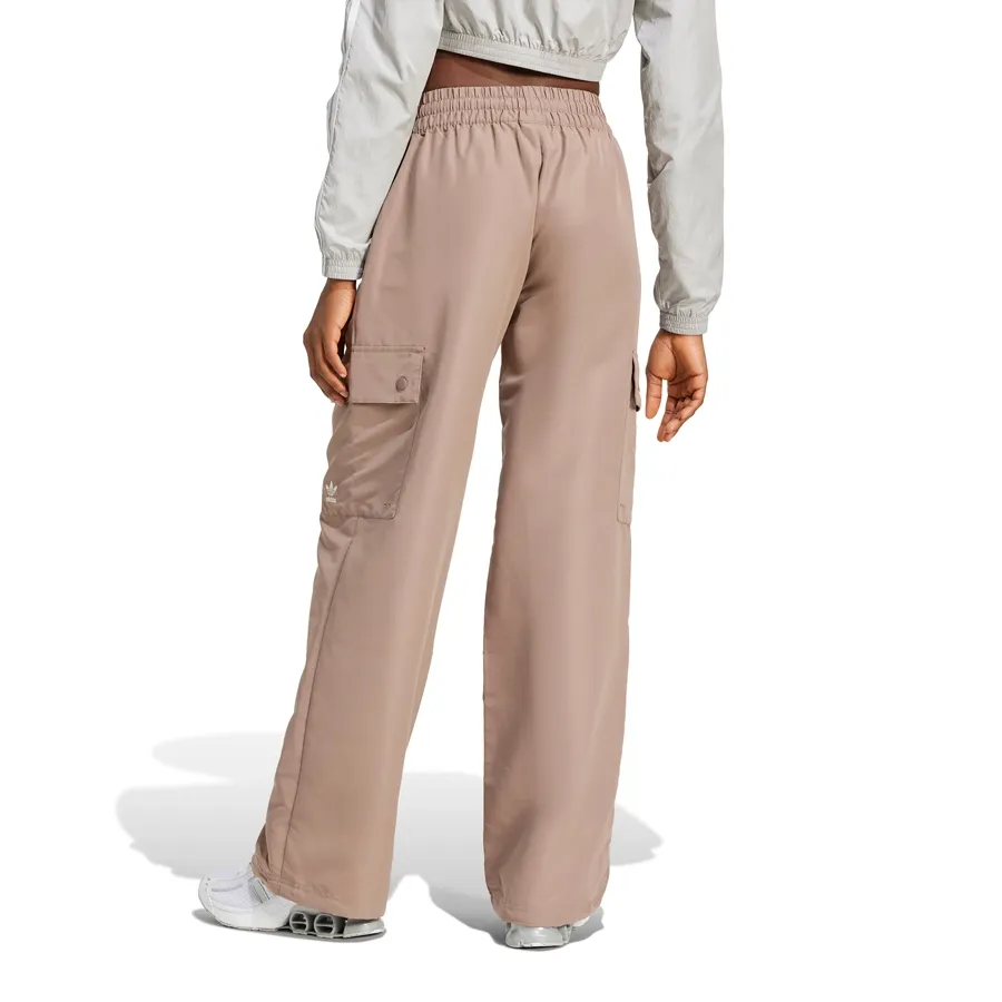 Imagen 1 de 6 de Pantalón adidas originals Cargo Essentials-MARRON