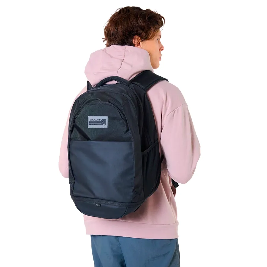 Imagen 0 de 5 de Mochila Saucony Hurricane 24Lt-NEGRO