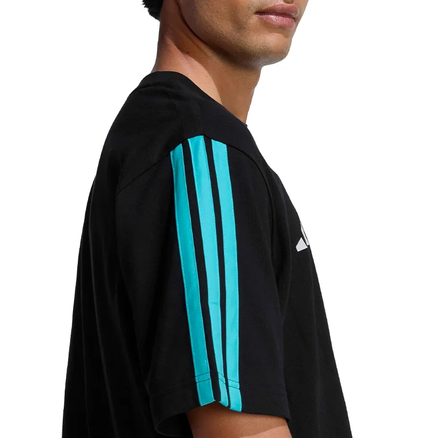 Imagen 4 de 5 de Remera adidas Mercedes-AMG Petronas-NEGRO/TURQUESA