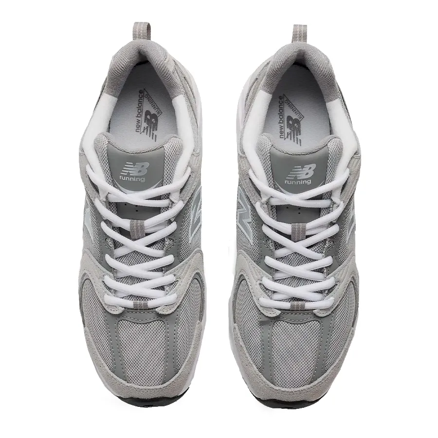 Imagen 4 de 6 de Zapatillas New Balance 530-GRIS/BLANCO