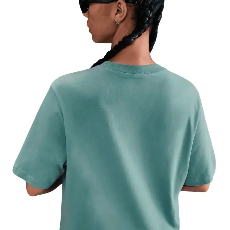 Imagen 3 de 4 de Remera Nike Essentials-VERDE AGUA