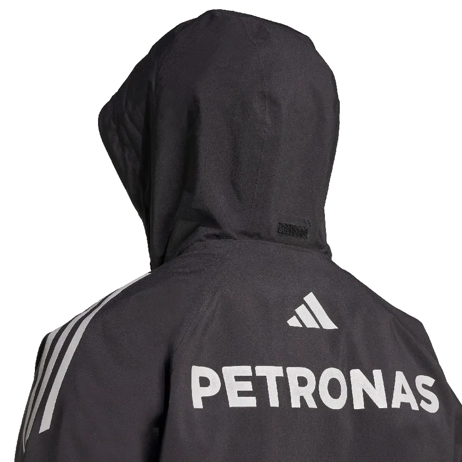 Imagen 4 de 5 de Campera adidas Mecánico Mercedes - AMG PETRONAS F1 Team-NEGRO