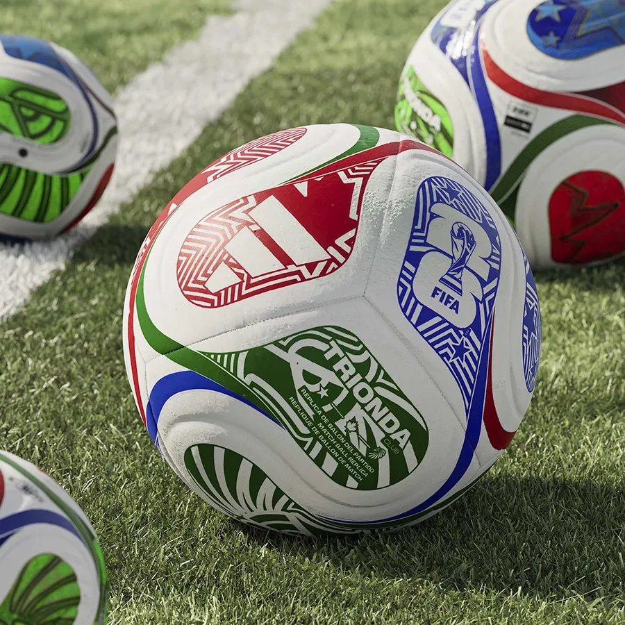 Imagen 4 de 5 de Pelota adidas Copa del Mundo 26 Trionda Club-BLANCO/ROJO/AZUL