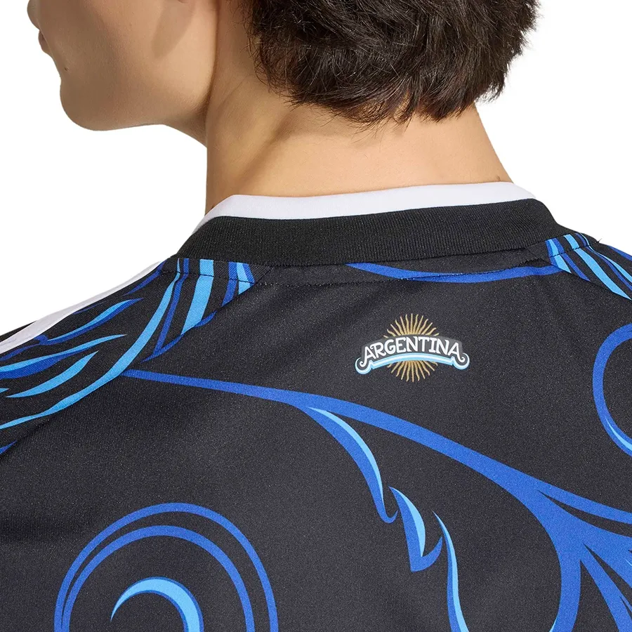Imagen 5 de 8 de Camiseta adidas originals Alternativa Seleccion Argentina AFA 26-NEGRO/AZUL/CELESTE