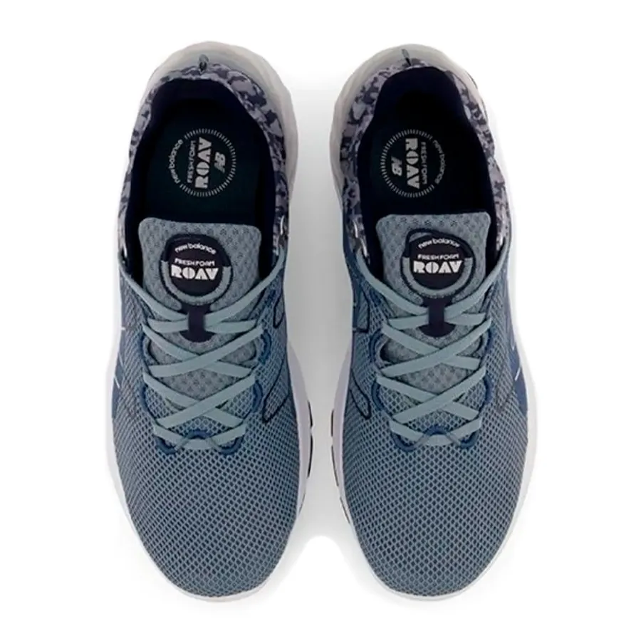 Imagen 3 de 5 de Zapatillas New Balance Mroavco 2-GRIS/AZUL