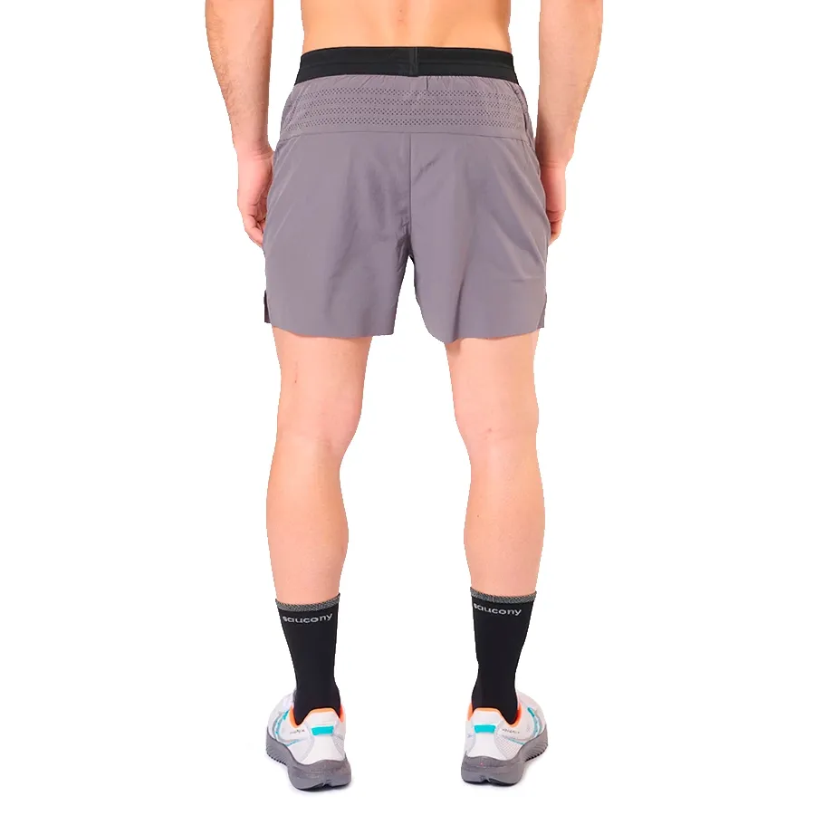 Imagen 1 de 4 de Shorts Saucony Kinvara 5"-GRIS