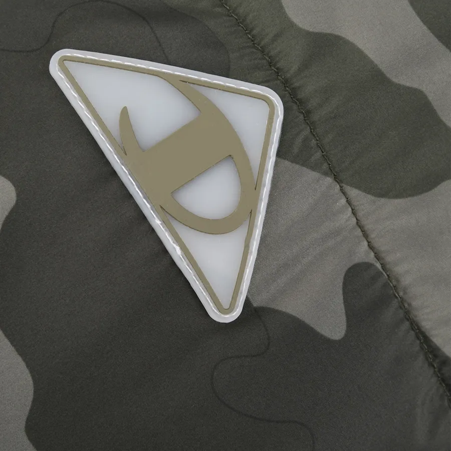 Imagen 2 de 7 de Campera Champion -VERDE MILITAR