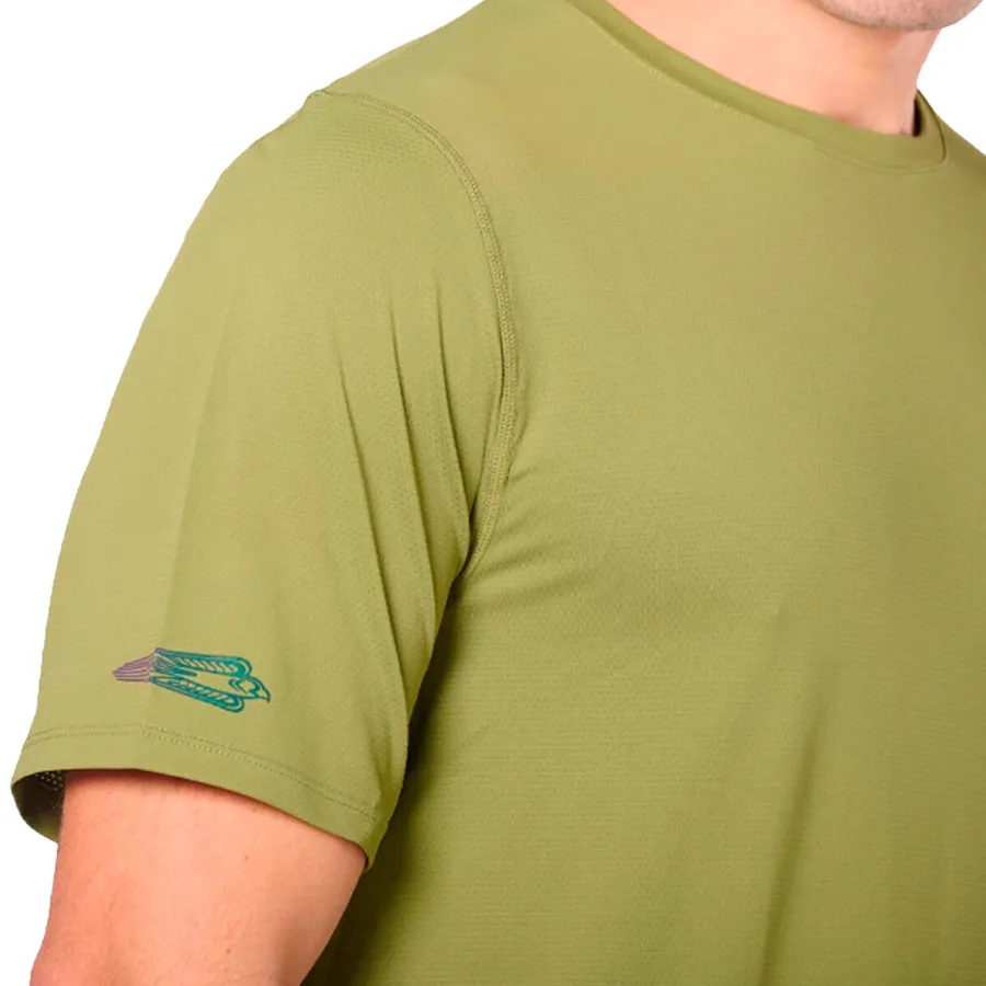 Imagen 3 de 6 de Remera Saucony Manga Corta Peregrine Tr Graphic-VERDE OLIVA