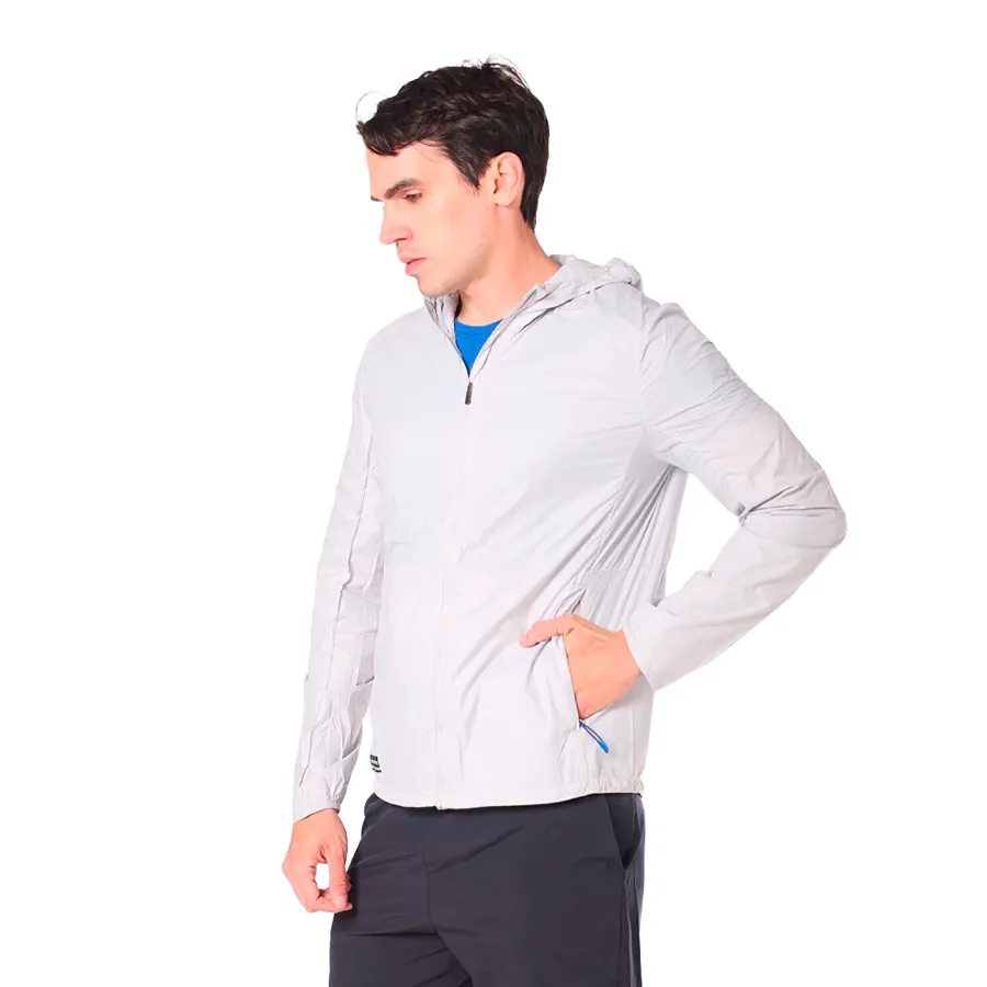 Imagen 2 de 7 de Campera Saucony Rompeviento Peregrine Packaway 2-GRIS