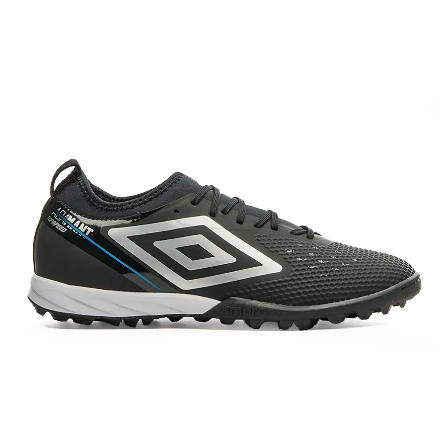 Imagen 0 de 7 de Botines Umbro Adamant Top Speed Club-NEGRO/PLATA